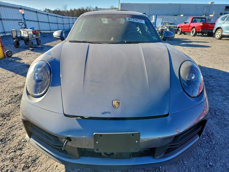 Фото 5 - PORSCHE 911