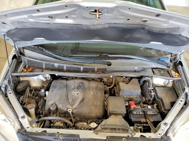 Фото 12 - TOYOTA SIENNA