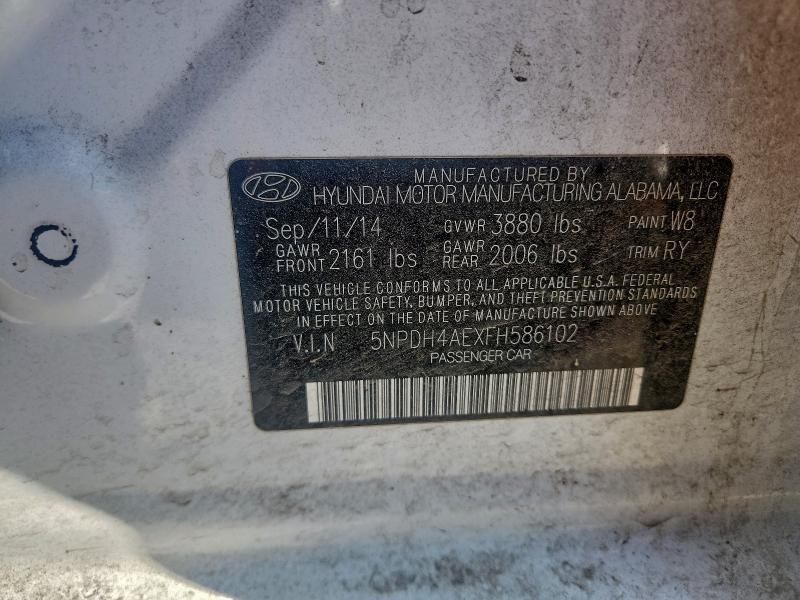 Фото 12 - HYUNDAI ELANTRA