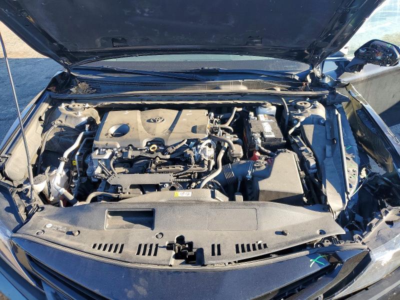 Фото 11 - TOYOTA CAMRY