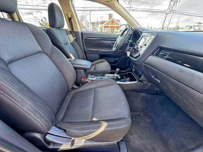 Фото 5 - MITSUBISHI OUTLANDER