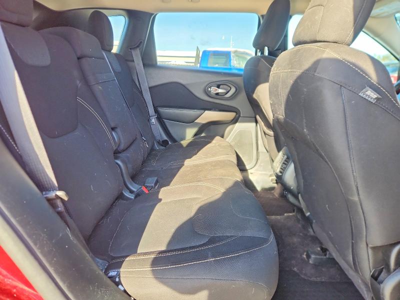 Фото 11 - JEEP GRAND CHER