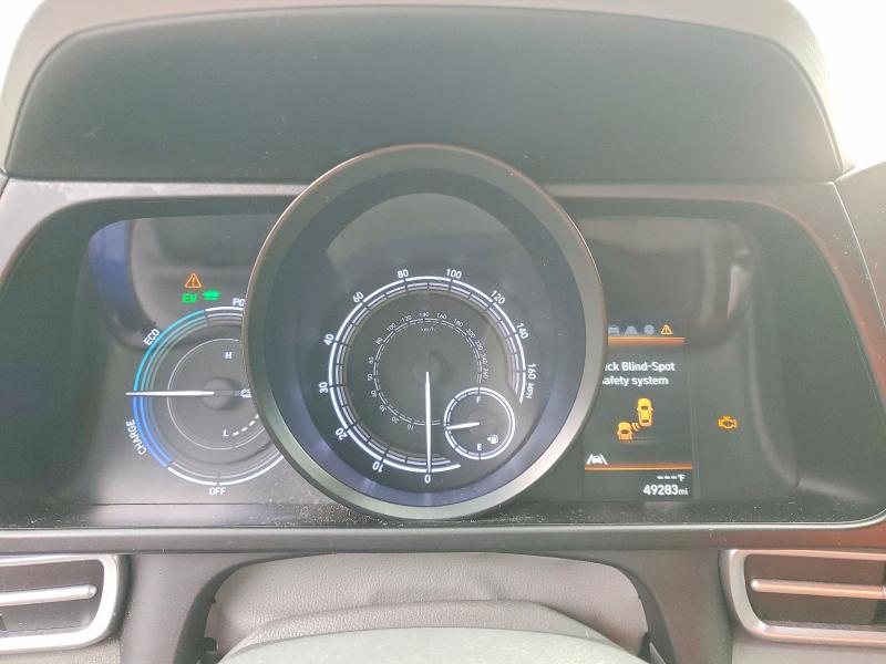 Фото 9 - HYUNDAI ELANTRA