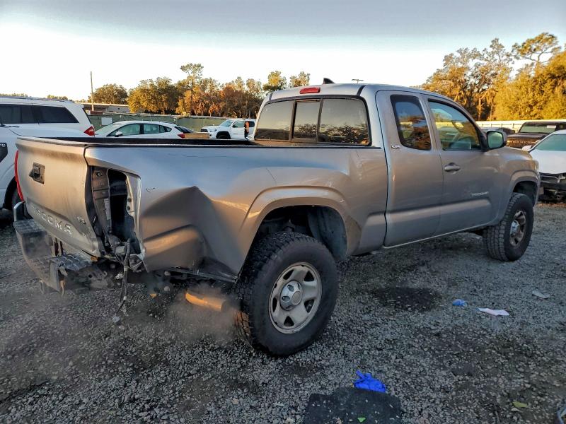 Фото 3 - TOYOTA TACOMA