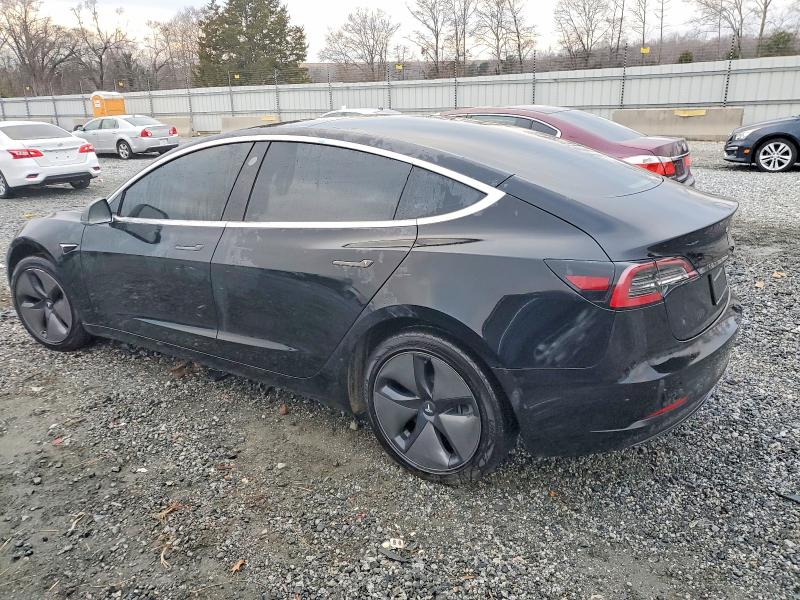 Фото 2 - TESLA MODEL 3
