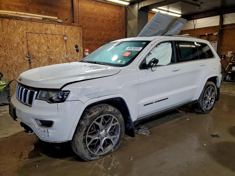 Фото 1 - JEEP GRAND CHER