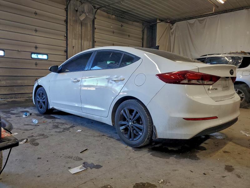 Фото 2 - HYUNDAI ELANTRA