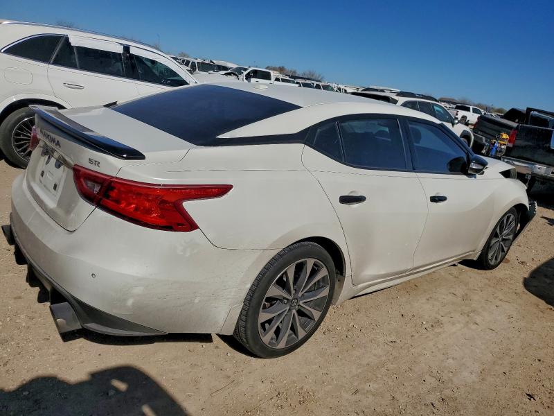 Фото 3 - NISSAN MAXIMA
