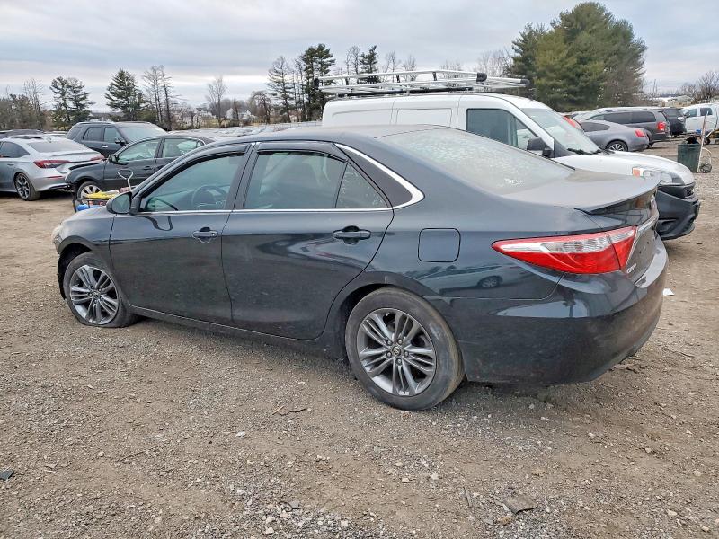 Фото 2 - TOYOTA CAMRY