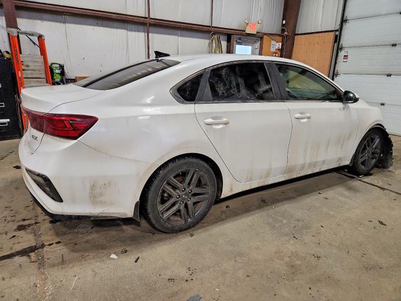 Фото 3 - KIA FORTE