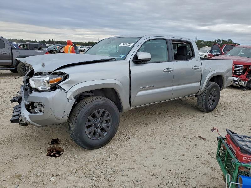 Фото 1 - TOYOTA TACOMA