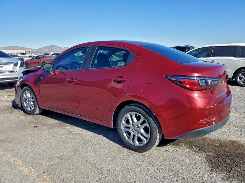 Фото 2 - TOYOTA YARIS