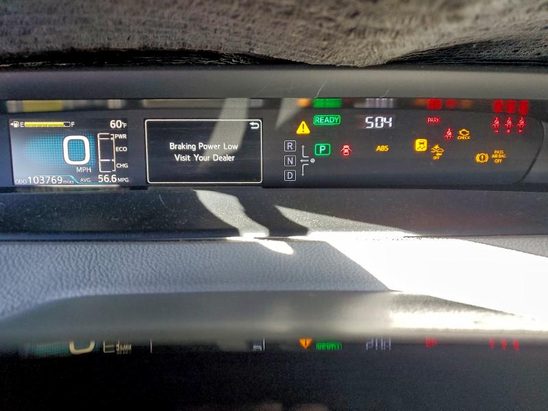 Фото 9 - TOYOTA PRIUS