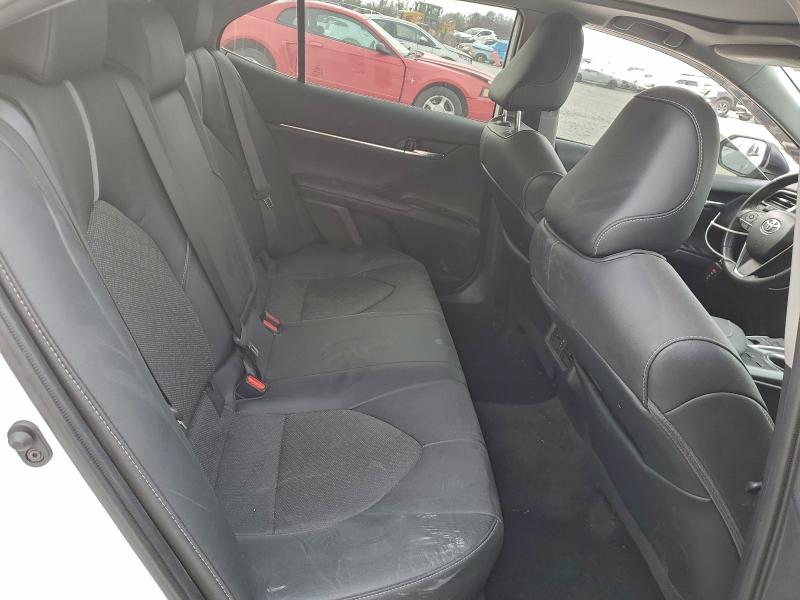 Фото 10 - TOYOTA CAMRY