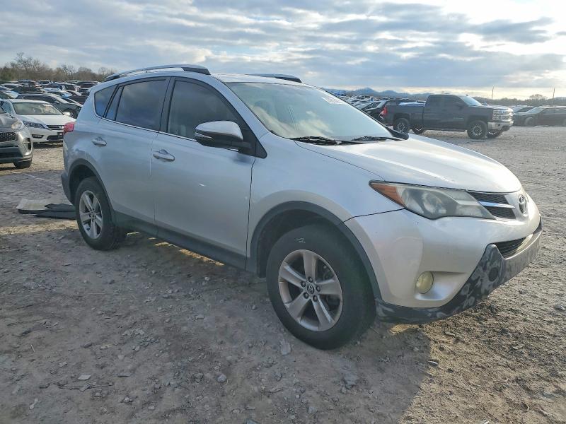 Фото 4 - TOYOTA RAV4