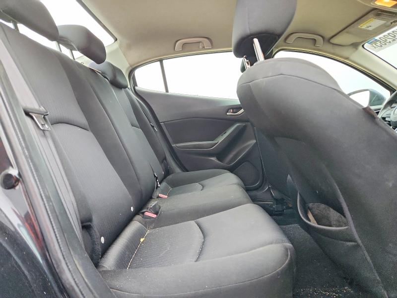 Фото 10 - MAZDA 3