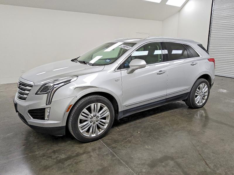 Фото 1 - CADILLAC XT5