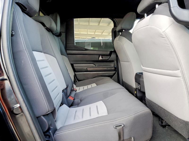 Фото 10 - TOYOTA TACOMA