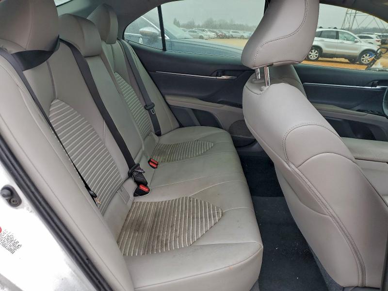 Фото 10 - TOYOTA CAMRY