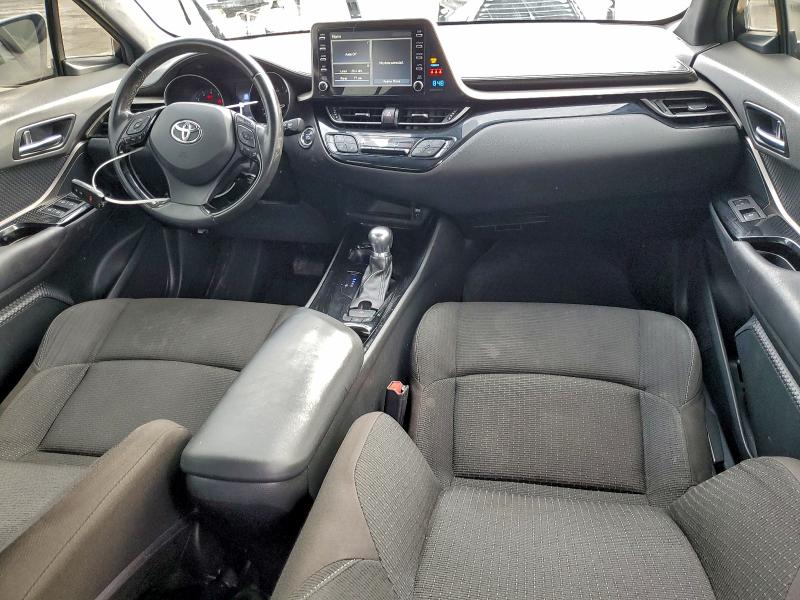 Фото 8 - TOYOTA C-HR