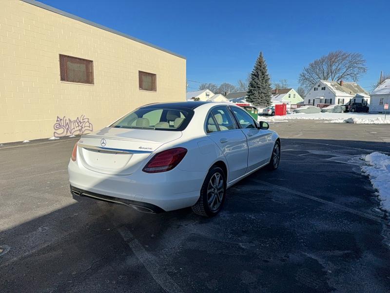 Фото 4 - MERCEDES-BENZ C-CLASS