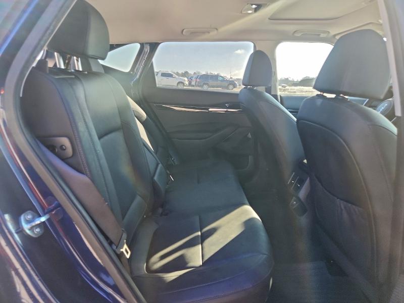 Фото 10 - KIA SELTOS