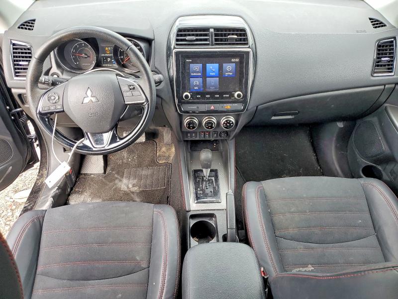 Фото 8 - MITSUBISHI OUTLANDER