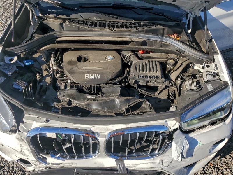 Фото 12 - BMW X1