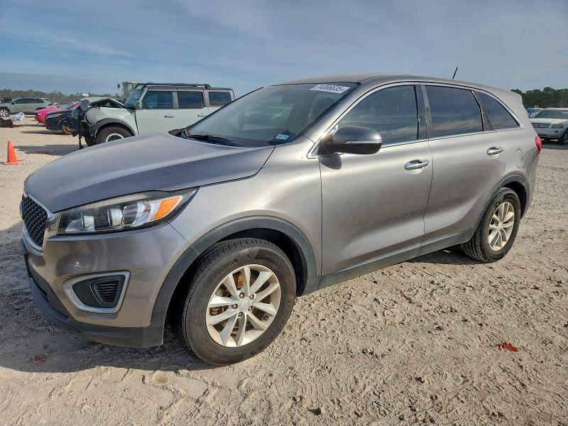 Фото 1 - KIA SORENTO