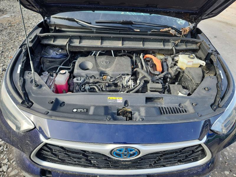 Фото 12 - TOYOTA HIGHLANDER