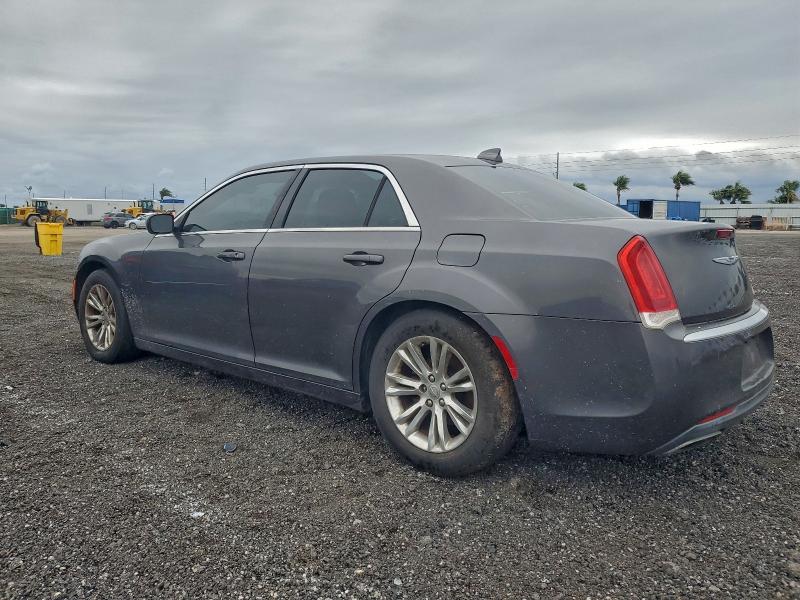 Фото 2 - CHRYSLER 300