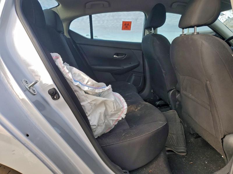 Фото 10 - NISSAN SENTRA