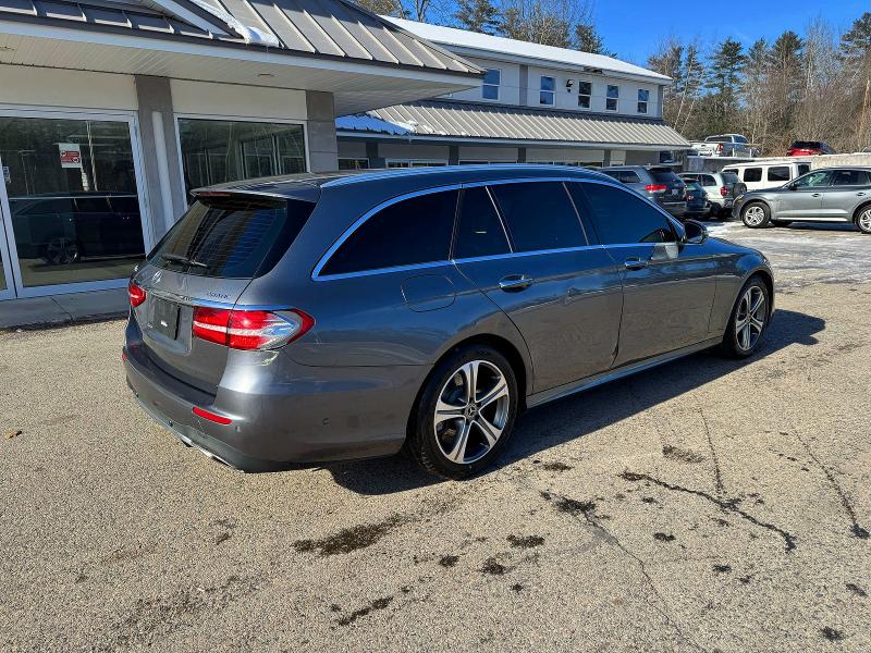 Фото 4 - MERCEDES-BENZ E-CLASS