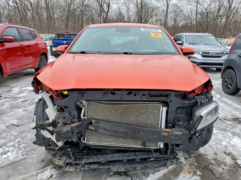 Фото 5 - HYUNDAI KONA