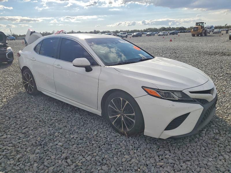 Фото 4 - TOYOTA CAMRY