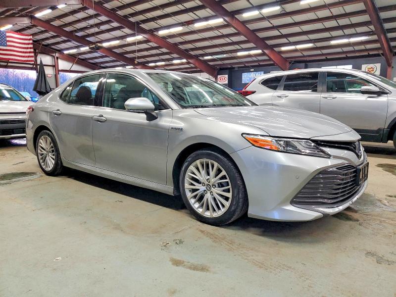 Фото 4 - TOYOTA CAMRY