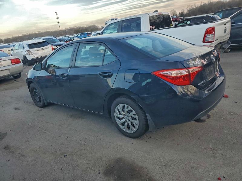 Фото 2 - TOYOTA COROLLA