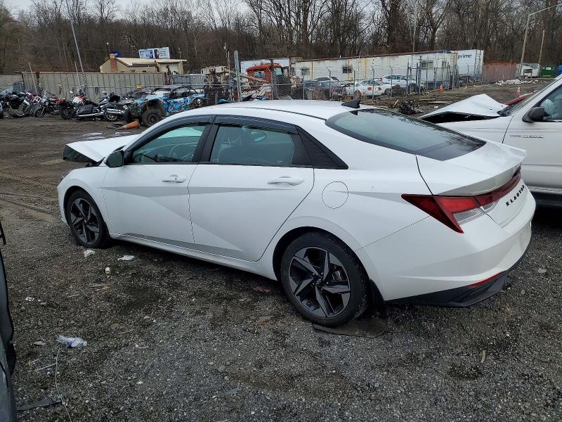 Фото 2 - HYUNDAI ELANTRA