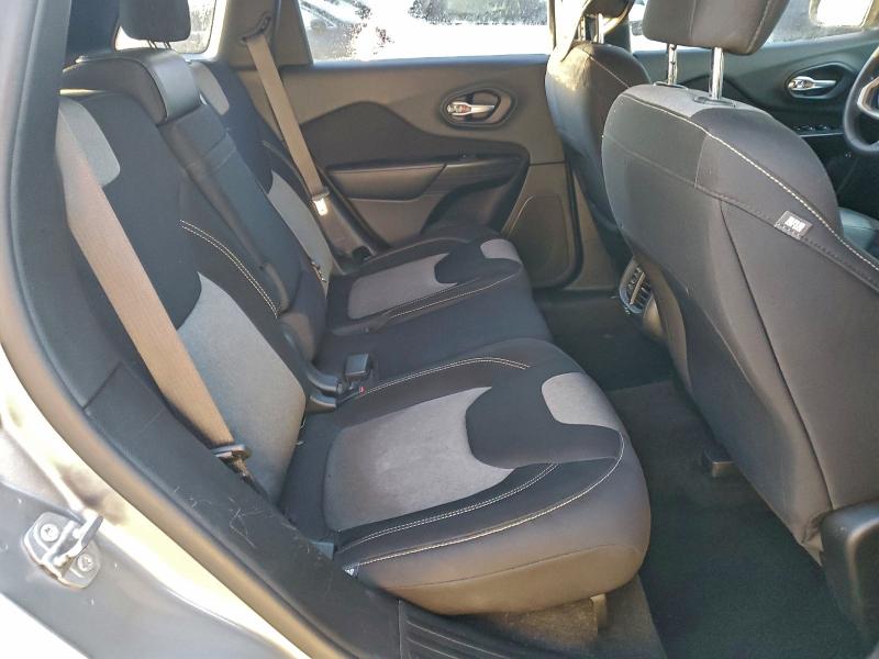 Фото 11 - JEEP GRAND CHER