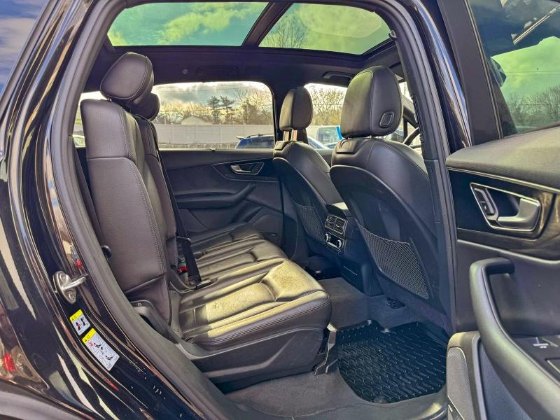 Фото 9 - AUDI Q7