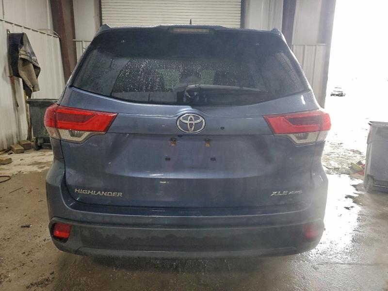 Фото 6 - TOYOTA HIGHLANDER