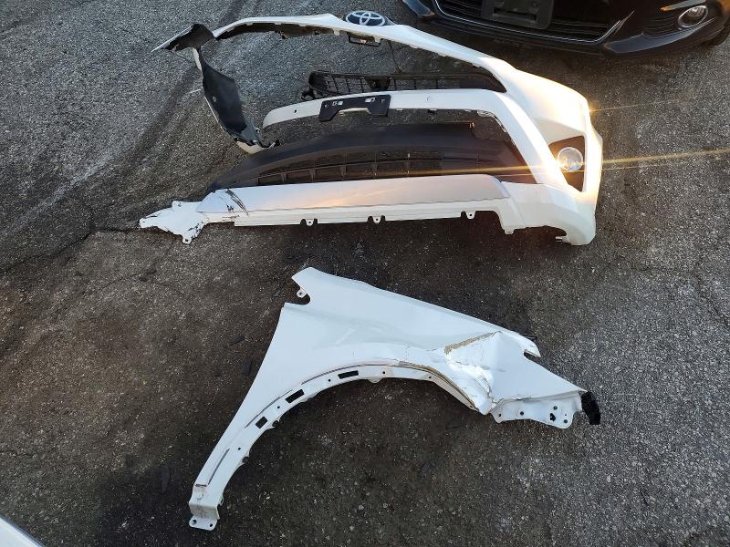 Фото 13 - TOYOTA RAV4