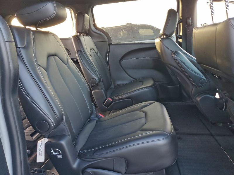 Фото 10 - CHRYSLER PACIFICA