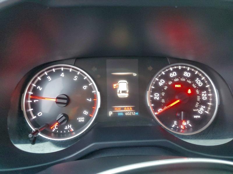 Фото 9 - TOYOTA RAV4