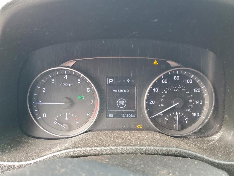 Фото 9 - HYUNDAI ELANTRA