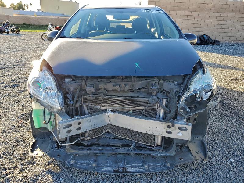 Фото 5 - TOYOTA PRIUS