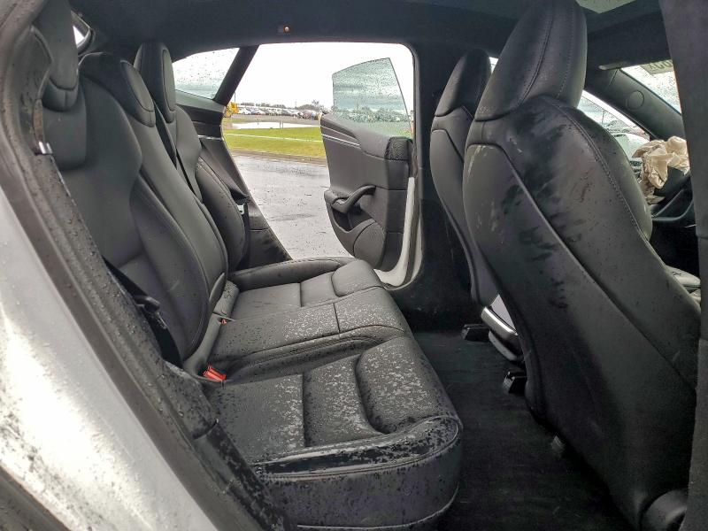 Фото 10 - TESLA MODEL S