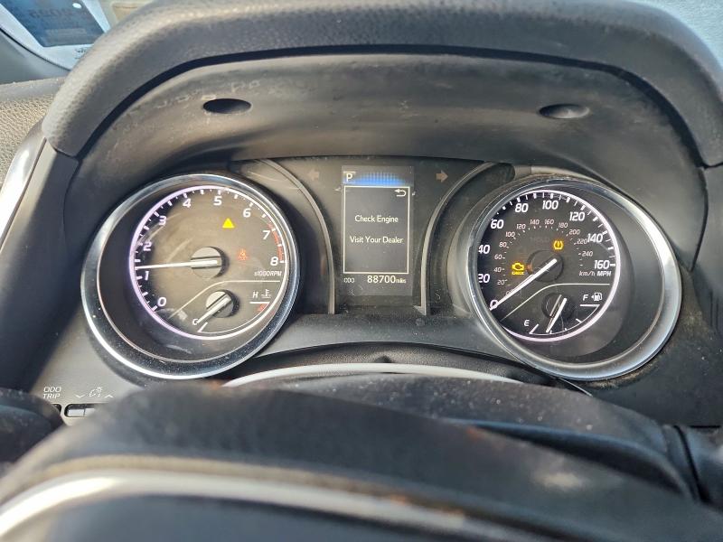 Фото 9 - TOYOTA CAMRY