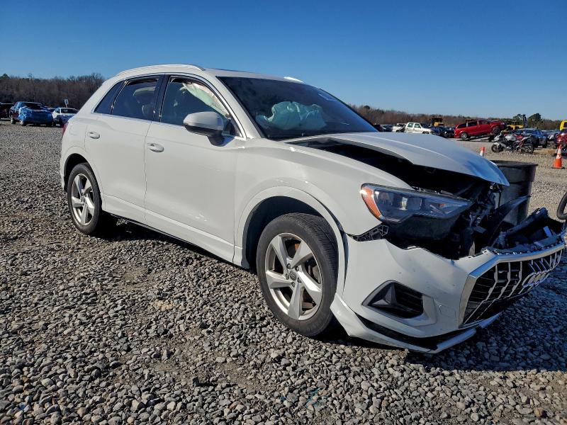 Фото 4 - AUDI Q3