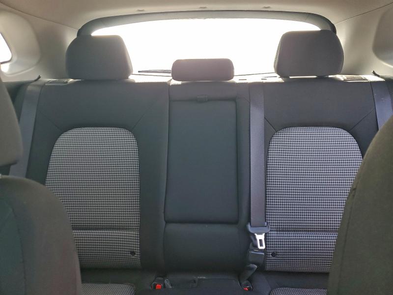 Фото 10 - HYUNDAI KONA